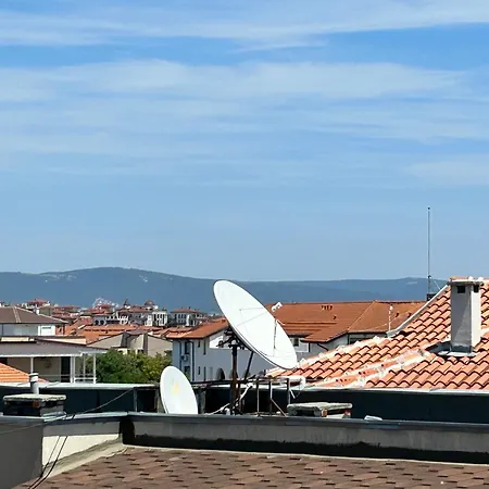 голям с прекрасна гледка кьм морето 라브다