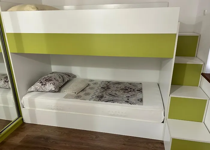 голям с прекрасна гледка кьм морето 라브다