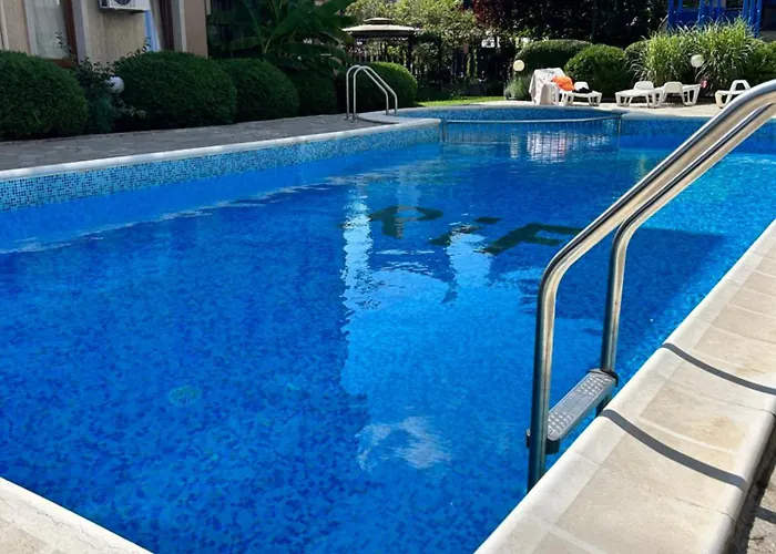 아파트 голям с прекрасна гледка кьм морето 라브다