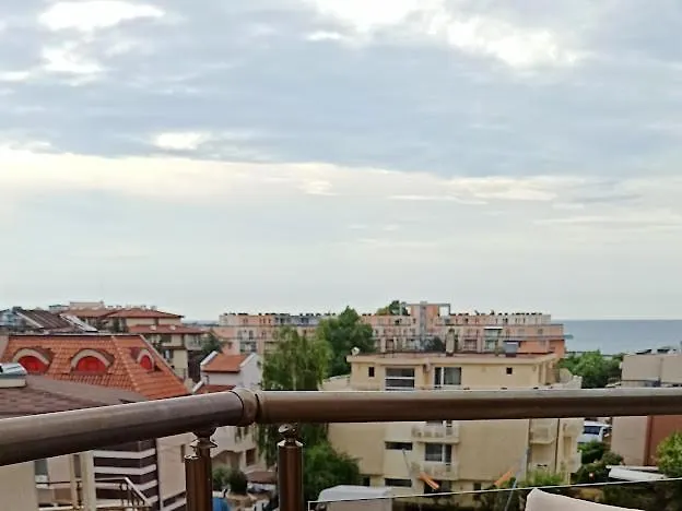 голям с прекрасна гледка кьм морето