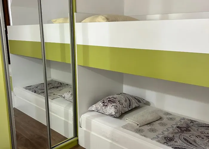 голям с прекрасна гледка кьм морето 라브다